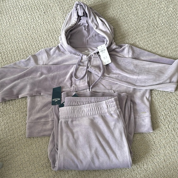 hollister sweat matching set. - Picture 1 of 6